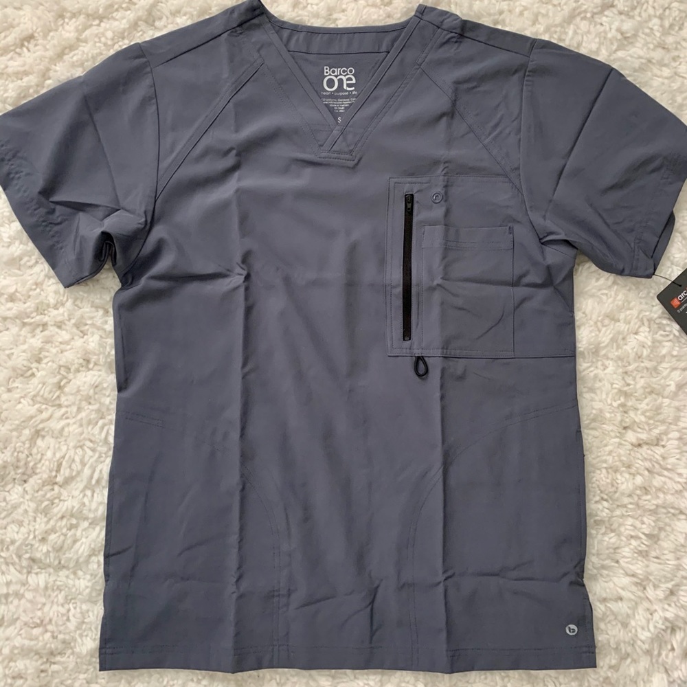 Barco one scrub top